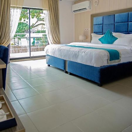 Riviera Suites Лаґос Екстер'єр фото