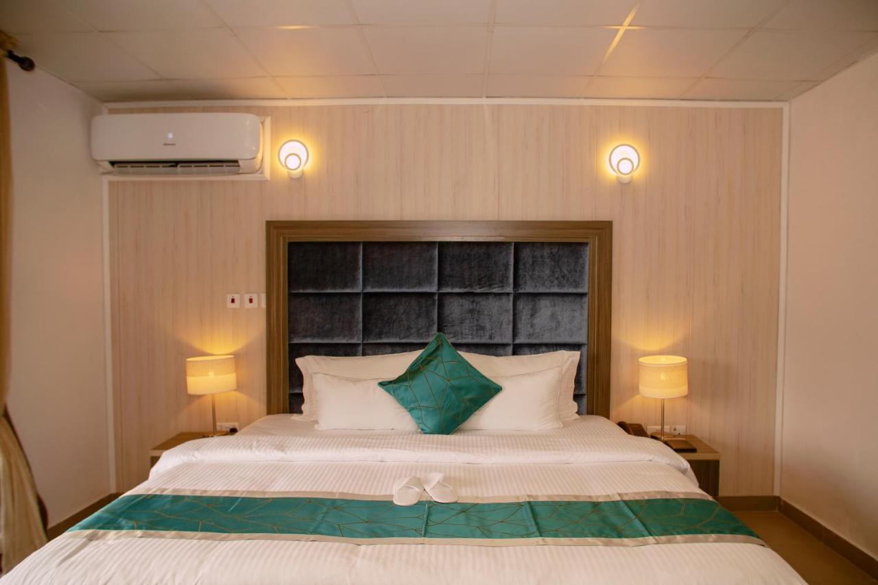 Riviera Suites Лаґос Екстер'єр фото