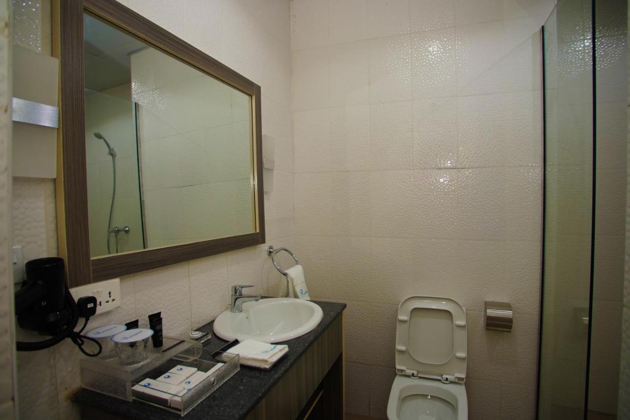 Riviera Suites Лаґос Екстер'єр фото