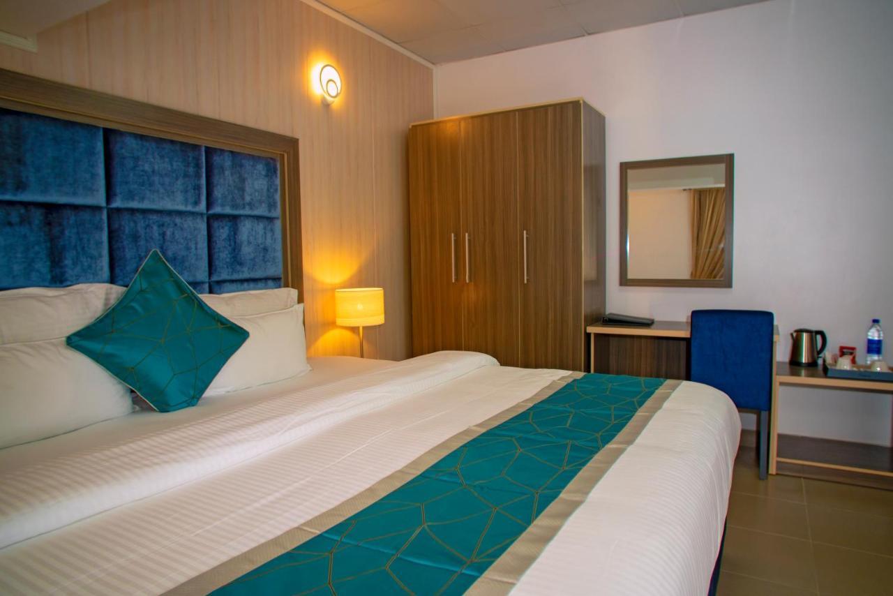 Riviera Suites Лаґос Екстер'єр фото