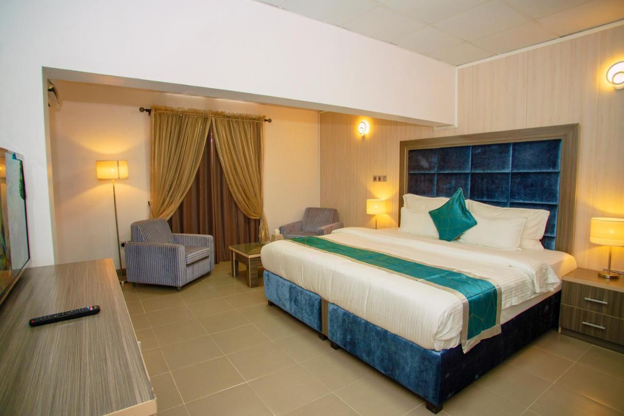 Riviera Suites Лаґос Екстер'єр фото