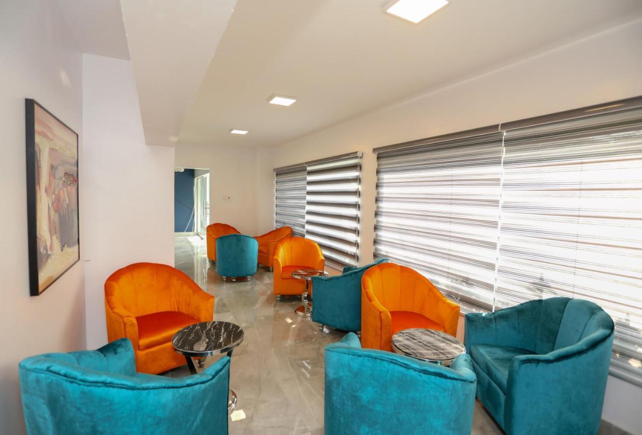 Riviera Suites Лаґос Екстер'єр фото