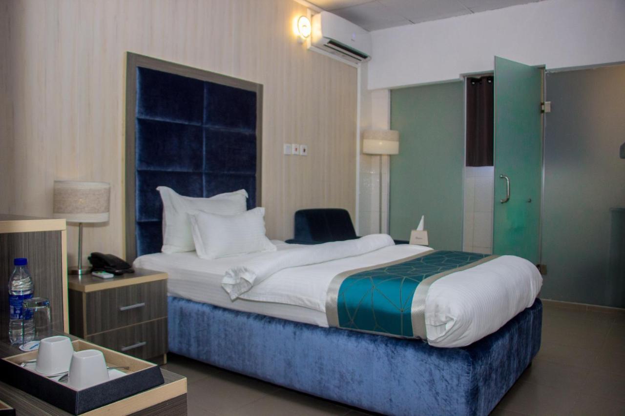Riviera Suites Лаґос Екстер'єр фото