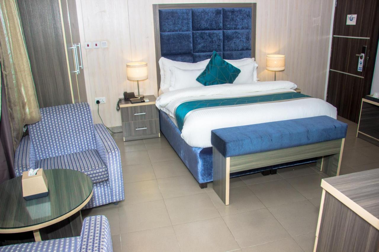 Riviera Suites Лаґос Екстер'єр фото