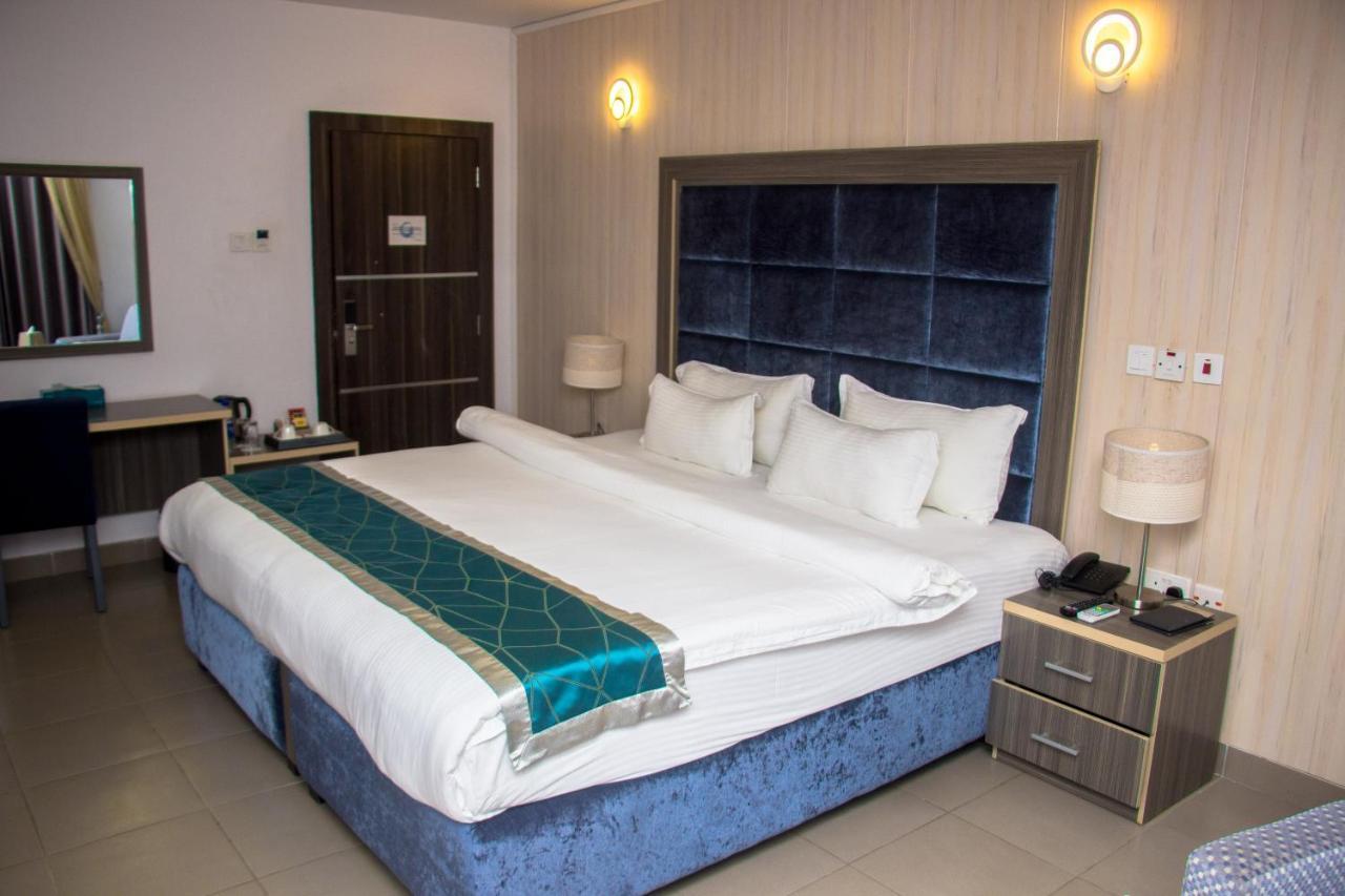 Riviera Suites Лаґос Екстер'єр фото